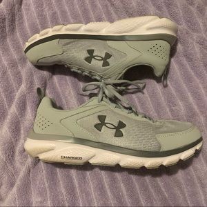 Mens Sz 10 Wide Under Armour Gray/White Sneakers